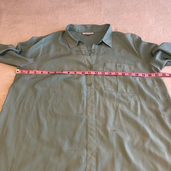 Liz Lange Maternity mint green sheer 3/4sleeve top - Picture 7 of 7